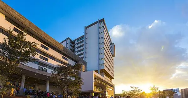 Muere estudiante en edificio de Ingenier&iacute;a de la UASLP