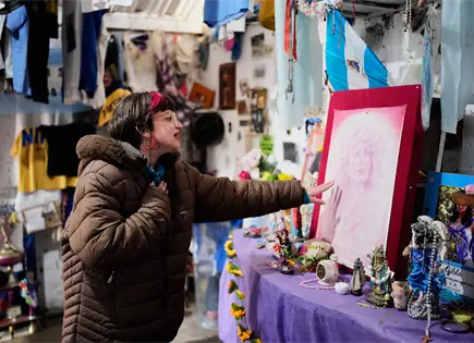 Devotos rinden homenaje a Gilda tras accidente en Argentina