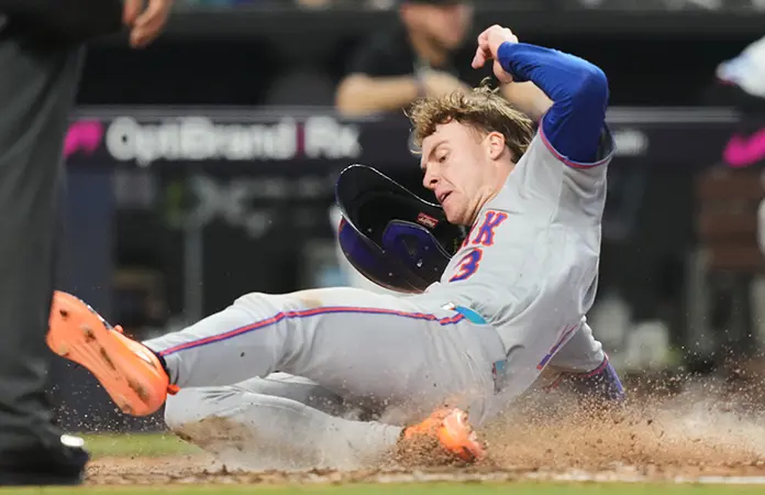 Logran los Mets triunfo de 9-4 sobre Marlins