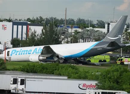 Mueren cinco personas en accidente de avión de carga Amazon en Miami Mueren cinco personas en accidente de avión de carga Amazon en Miami