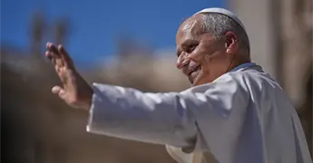 Papa Le&oacute;n XIV inicia visita a Francia con misa y encuentros