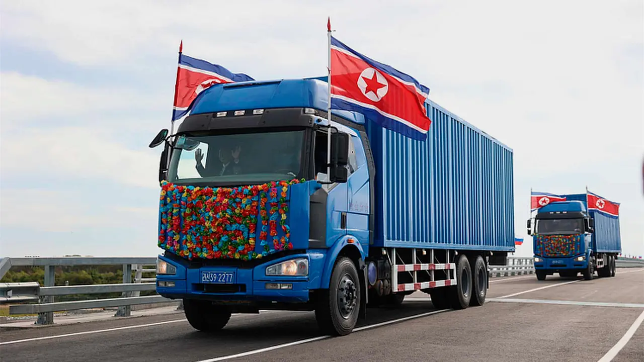 Rusia y Corea del Norte inauguran puente carretero fronterizo