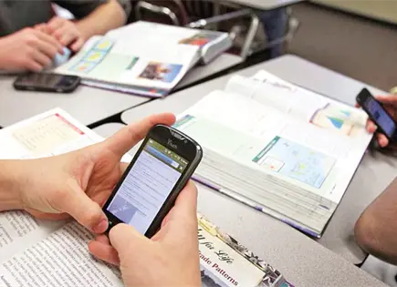 SEP y UNESCO firman acuerdo para uso responsable de tecnolog&iacute;a en escuelas
