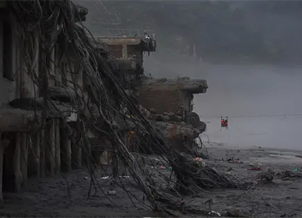 UEFA rinde homenaje a víctimas de inundaciones en Nepal UEFA rinde homenaje a víctimas de inundaciones en Nepal