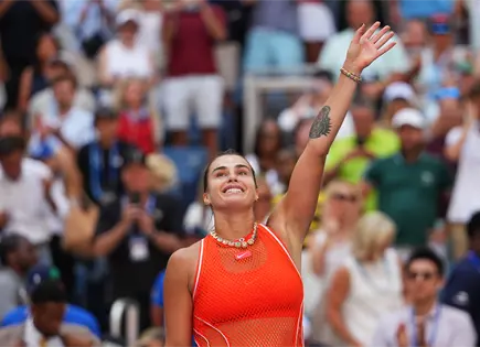 Aryna Sabalenka avanza a semifinales del US Open tras dura batalla