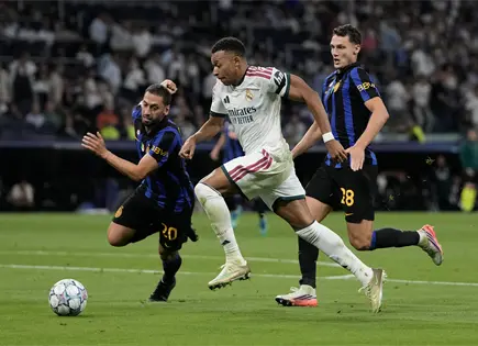 Mbapp&eacute; abre el marcador para Real Madrid en Champions League