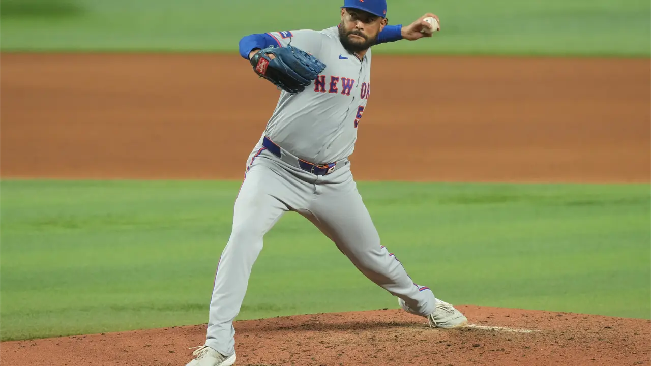 Mets vencen a Marlins 7-5 en Miami con jonrones de Lindor y Soto
