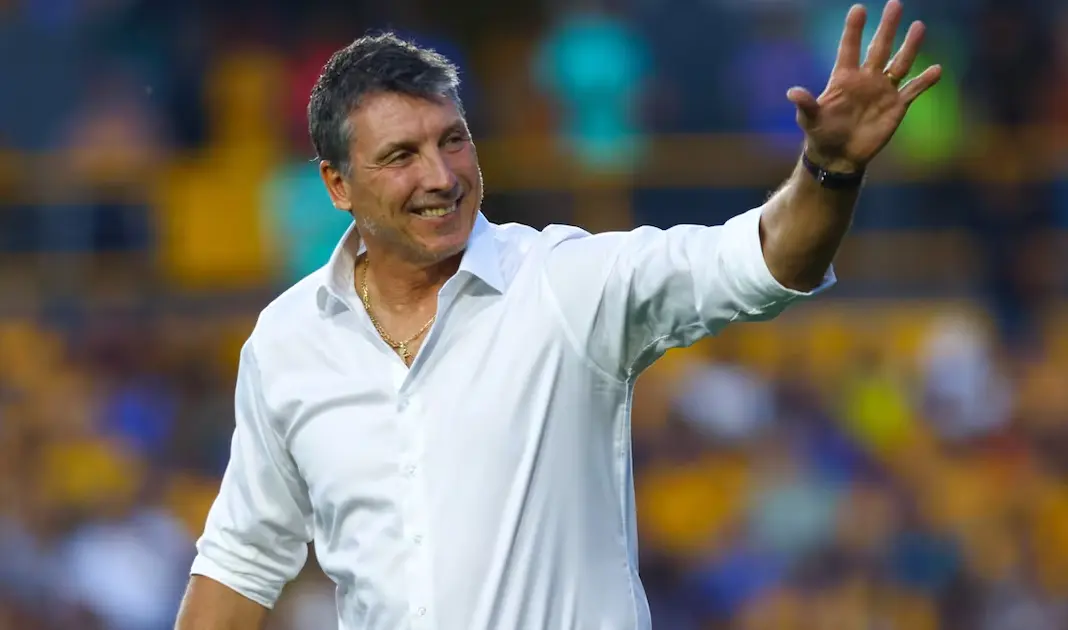 Siboldi critica a directiva Tigres por su salida polémica