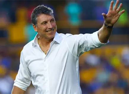 Siboldi critica a directiva Tigres por su salida polémica Siboldi critica a directiva Tigres por su salida polémica