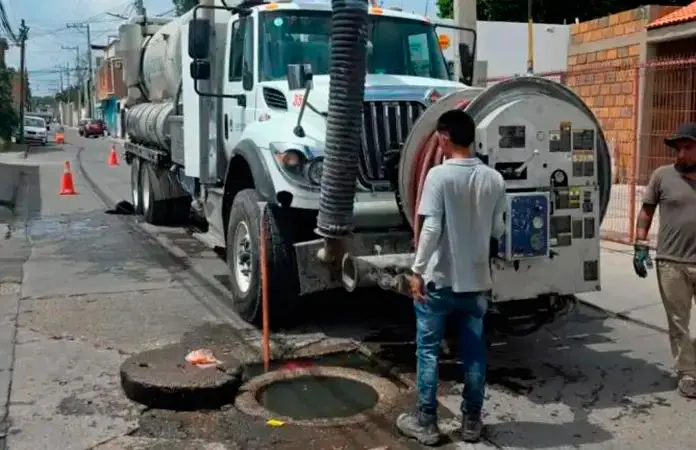 A la baja, acciones de desazolve por parte del Interapas