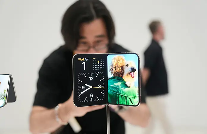 Apple da el salto a los plegables