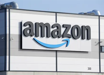 Demandan a Amazon por discriminación contra trabajadoras embarazadas