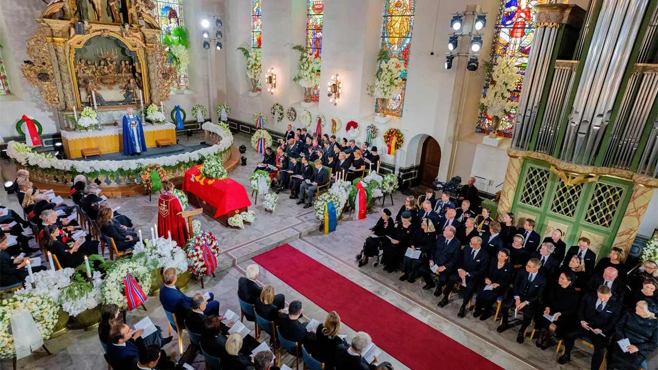 Noruega se despide del popular rey Harald V