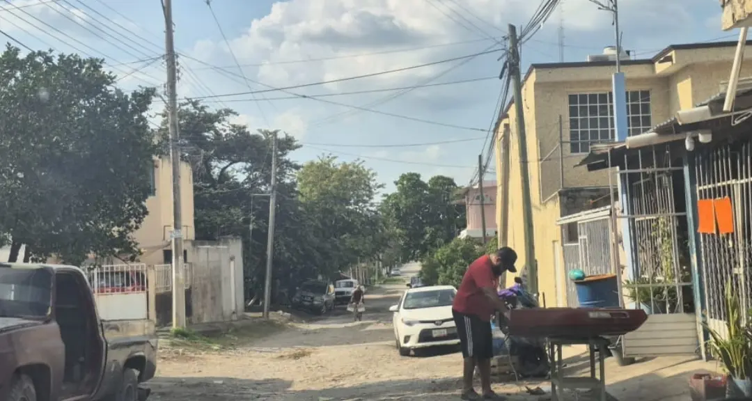 Herrero convierte la calle en su taller