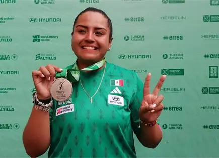 Dafne Quintero destaca con plata en Copa del Mundo de Tiro con Arco