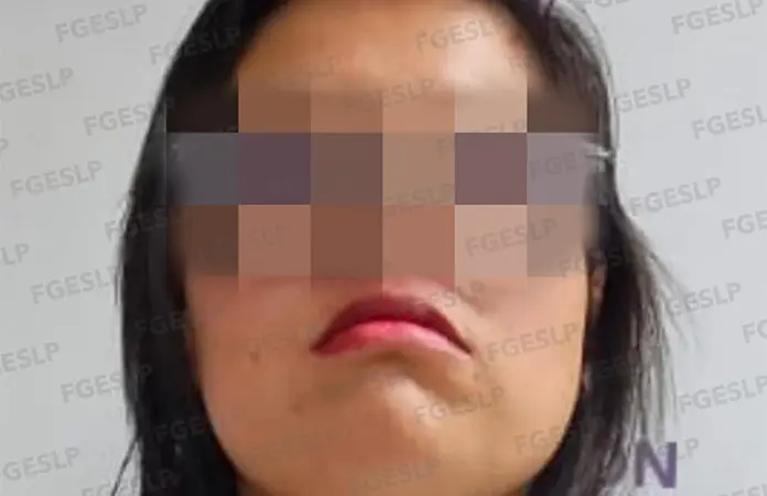 Mujer es detenida por robo de 81 mil pesos