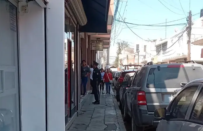 Bajas ventas en comercios locales