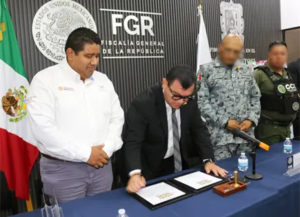Cancelan timbre postal por 50 aniversario del INACIPE Cancelan timbre postal por 50 aniversario del INACIPE