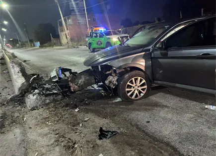 Conductor resulta lesionado tras choque en puente Rivera Conductor resulta lesionado tras choque en puente Rivera