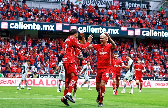 Continúa Toluca en plan grande