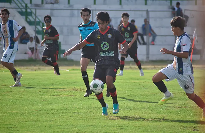 Debuta con triunfo CEFOR en casa