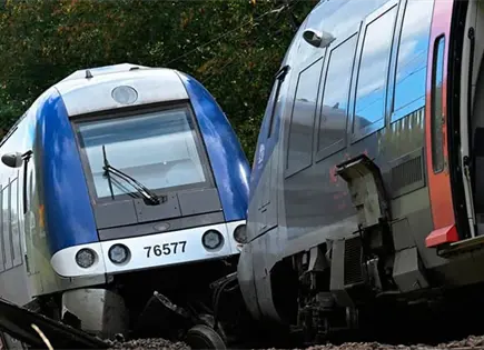 Descarrila un tren en Francia; 44 heridos