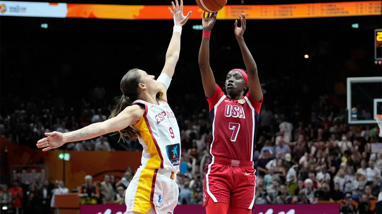 Estados Unidos vence a España y avanza a final de Copa Mundial FIBA