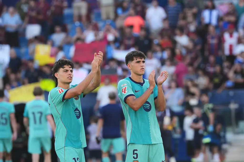 Lamine Yamal y Xavi Espart destacan en triunfo de Barcelona en Valencia