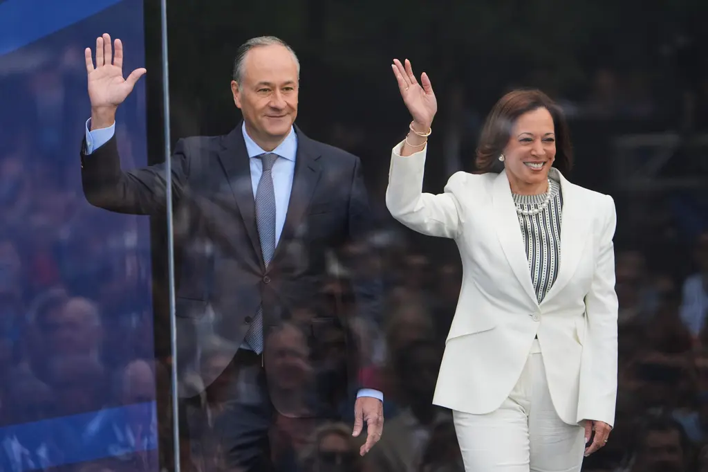Policía responde a denuncia sobre un intruso en la casa de Kamala Harris