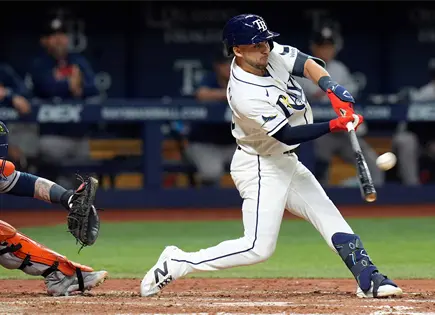 Rays de Tampa Bay vencen 3-2 a Astros de Houston