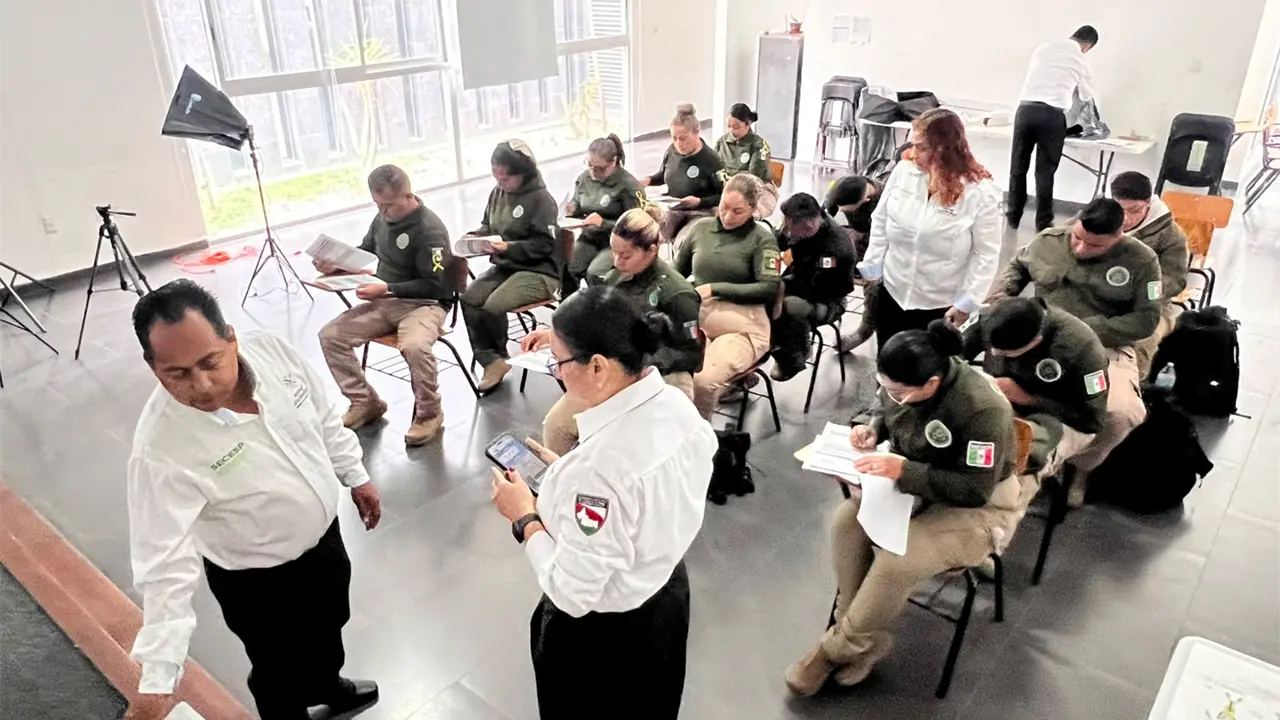 Actualizan padrón de policías municipales en Soledad
