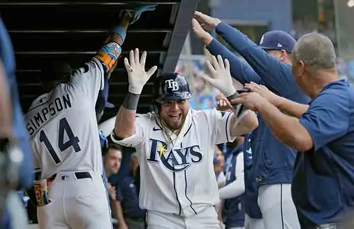 Barren la serie Rayas sobre Astros