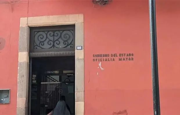 Burócratas estatales gozarán de tres días de asueto patrio Burócratas estatales gozarán de tres días de asueto patrio