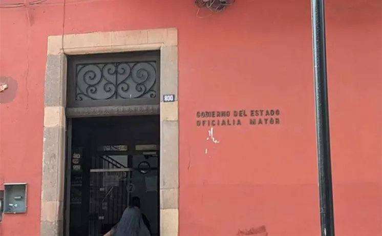 Burócratas estatales gozarán de tres días de asueto patrio Burócratas estatales gozarán de tres días de asueto patrio