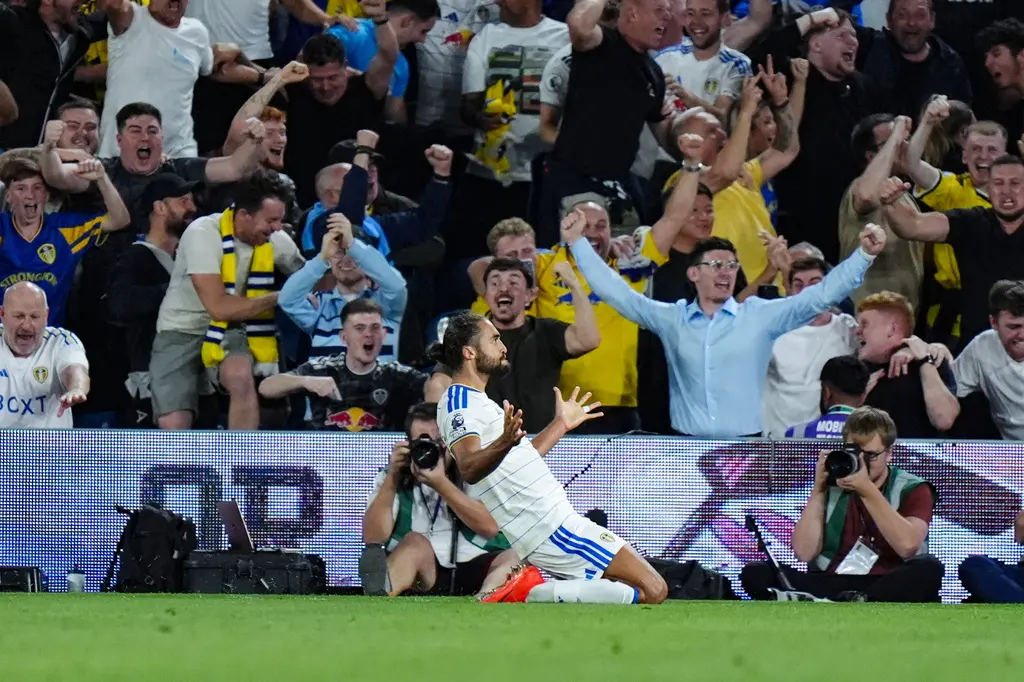 Calvert-Lewin decisivo en triunfo 4-1 de Leeds sobre Newcastle