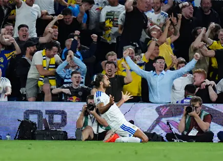 Calvert-Lewin decisivo en triunfo 4-1 de Leeds sobre Newcastle Calvert-Lewin decisivo en triunfo 4-1 de Leeds sobre Newcastle