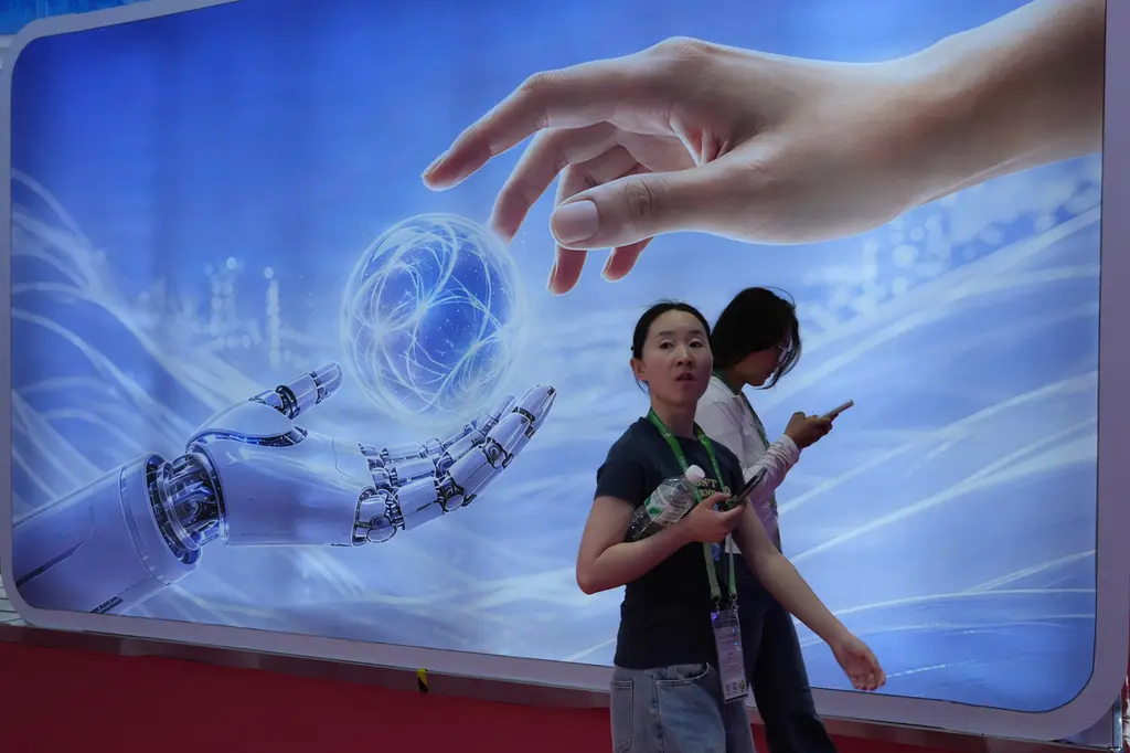 China rechaza llamado del CEO de Anthropic para frenar IA