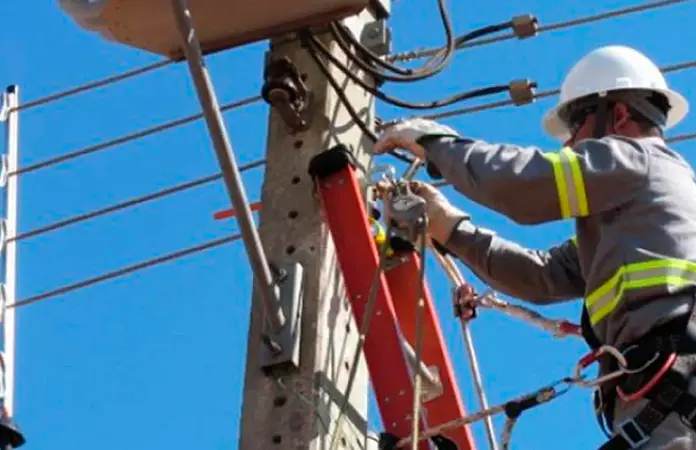 Dejan sin luz varios sectores de Cedral