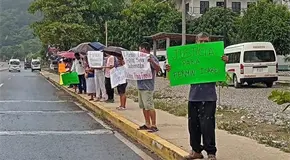 Habitantes de Picholco se vuelven a manifestar