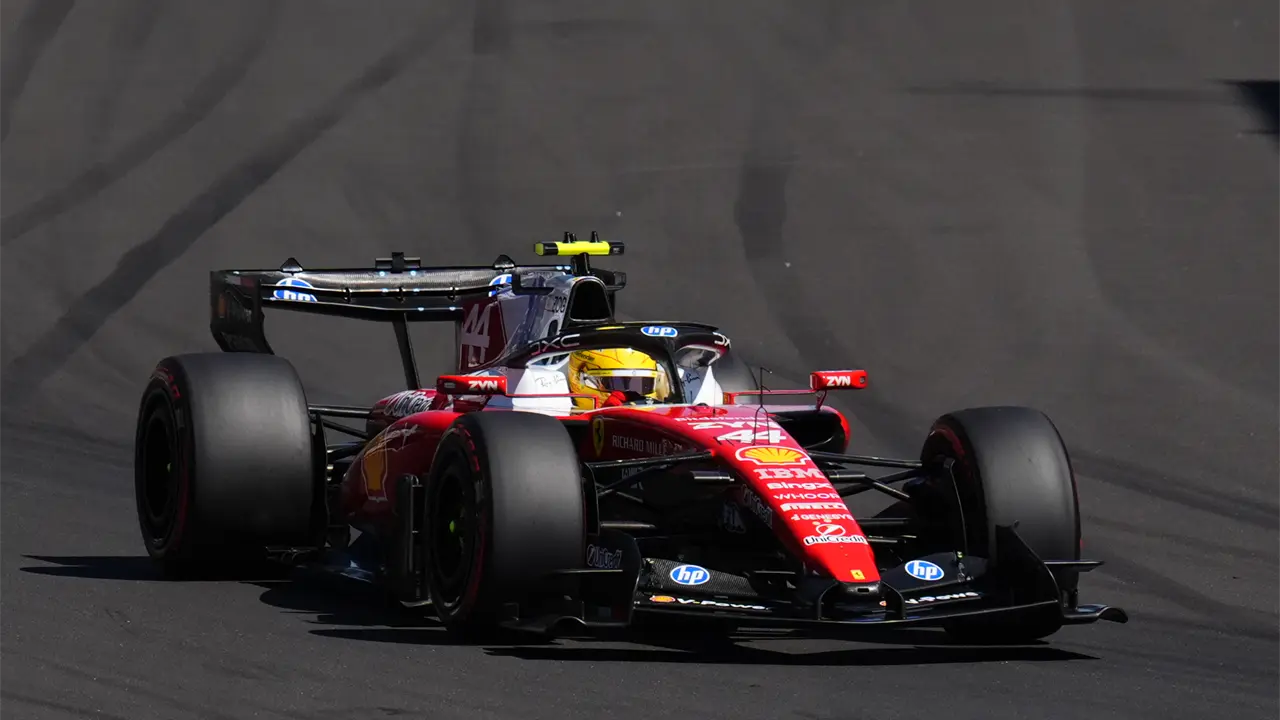 Lewis Hamilton abandona GP España por falla en frenos