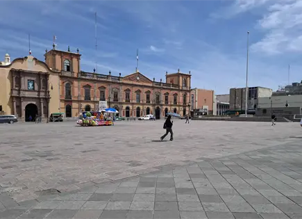 Descartan proyecto de arbolado en Plaza de los Fundadores