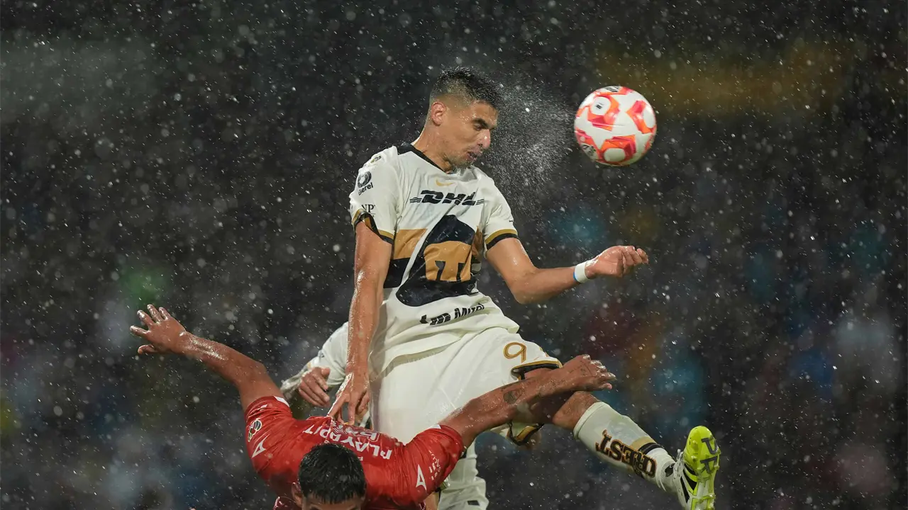 CNA investiga prácticas monopólicas en futbol mexicano