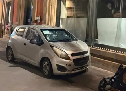 Guardia estatal dej&oacute; auto en pasaje Zaragoza y se fue a trabajar