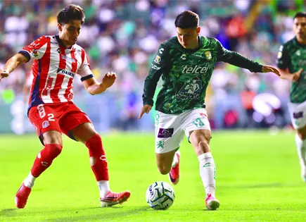 Diber Cambindo lidera victoria de León 2-0 sobre San Luis Diber Cambindo lidera victoria de León 2-0 sobre San Luis