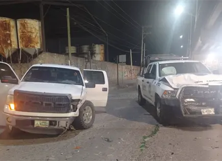 Patrulla choca camioneta con tres ni&ntilde;os