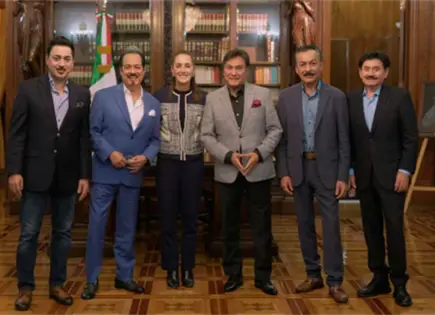 Sheinbaum recibe a Los Tigres del Norte en Palacio Nacional Sheinbaum recibe a Los Tigres del Norte en Palacio Nacional