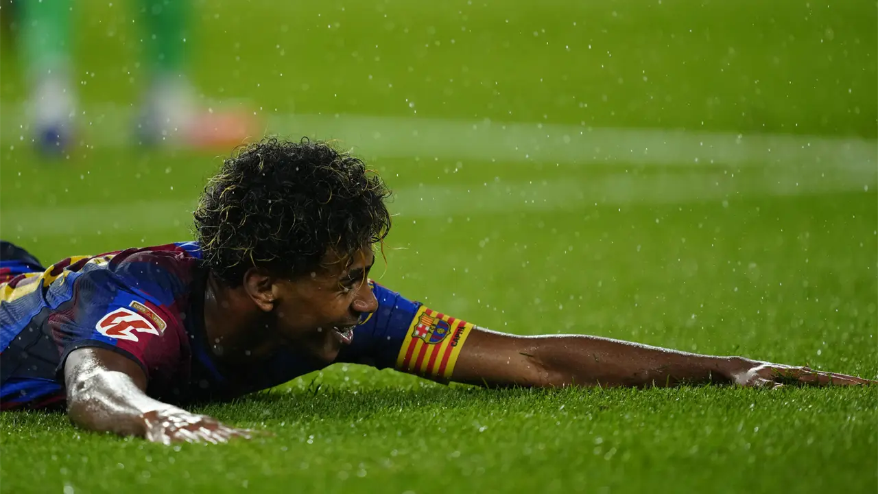 Barcelona aplasta al Racing y firma su mejor inicio histórico