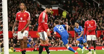Manchester United se desploma: pierde una ventaja de dos goles y queda eliminado