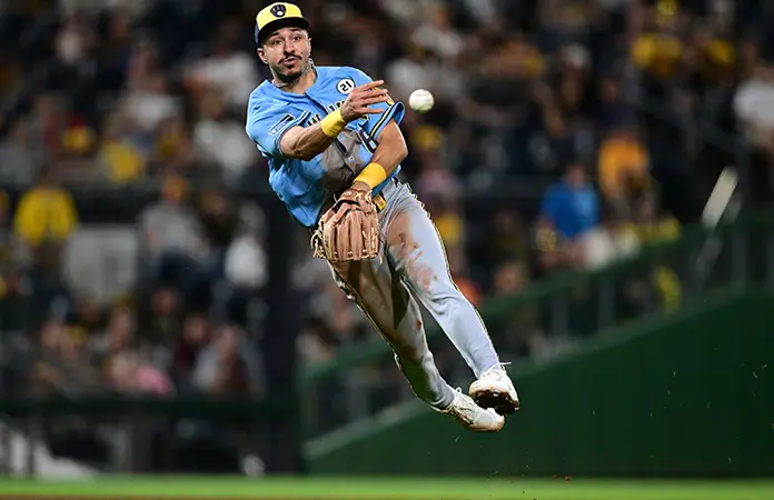 Cerveceros vapulean 5-1 a los Piratas