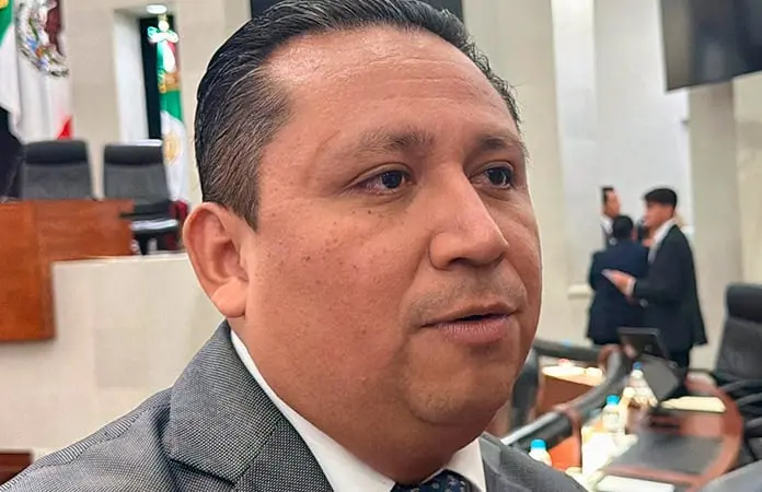 Gámez anuncia que responderá grilla con trabajo -